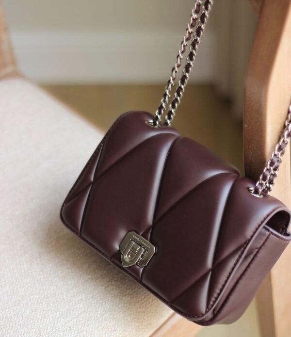 Arwen Quilted Shoulder Bag - Plum