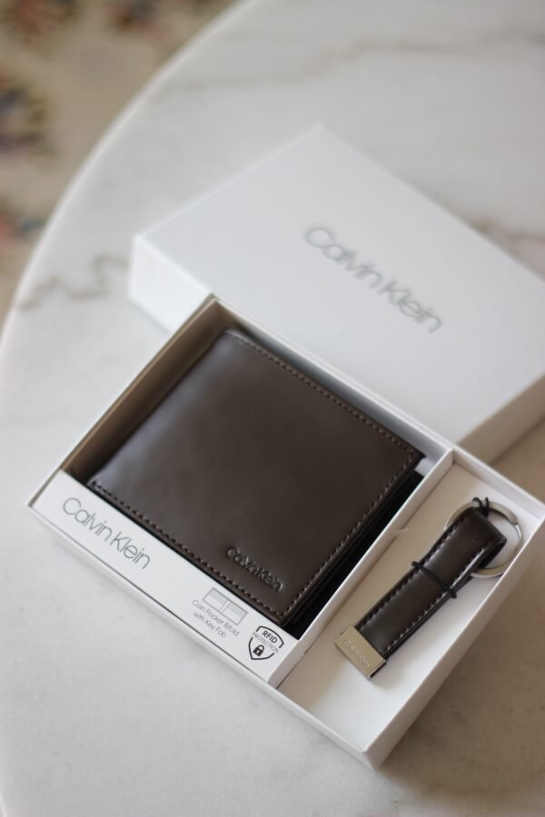Calvin Klein wallet and keyring- brown - Image 4