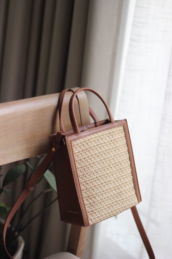 CHARLES & KEITH