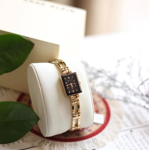 Anne Klein