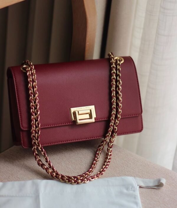 CHARLES & KEITH