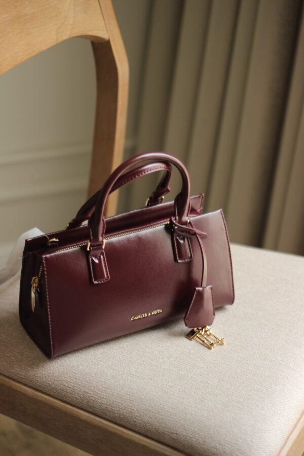 CHARLES & KEITH