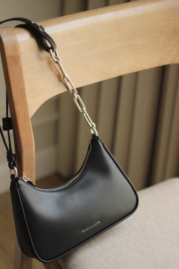 CHARLES & KEITH