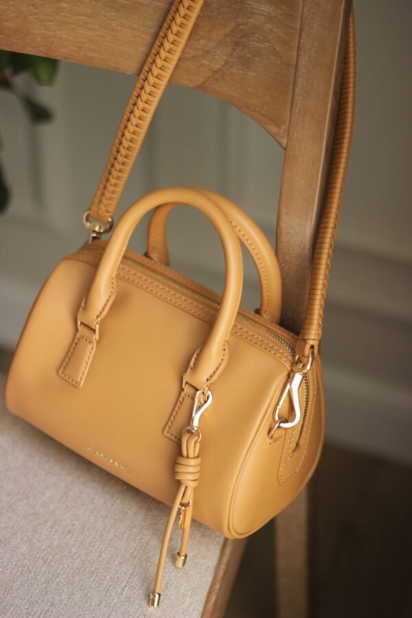 CHARLES & KEITH - Image 2