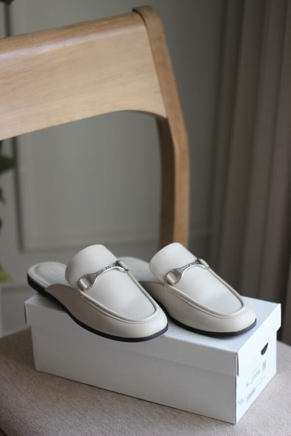Charles & keith - flat beige - Image 2