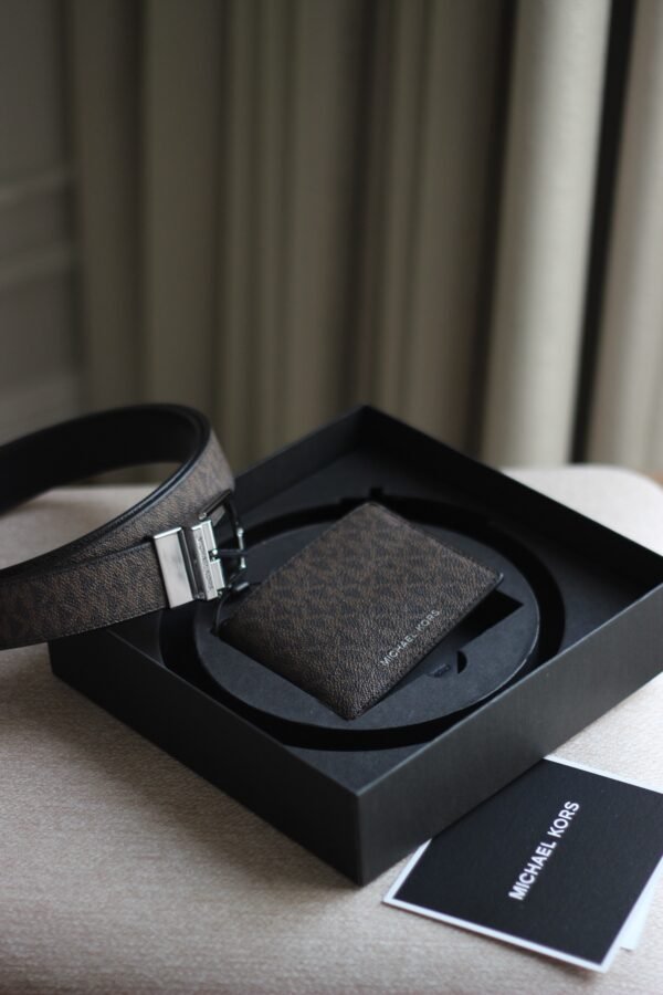 Michael kors gift box Belt & wallet