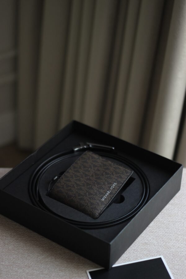 Michael kors gift box Belt & wallet - Image 3