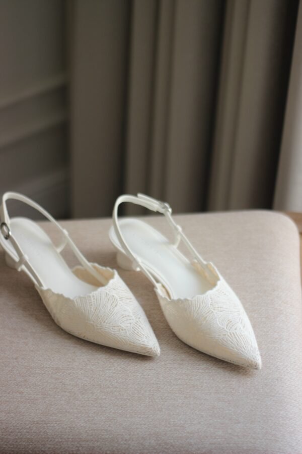 Charles & keith heel white - Image 3