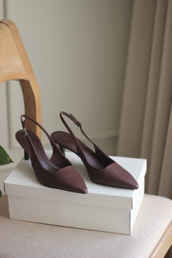 CHARLES&KEITH DARK BROWN HEELS