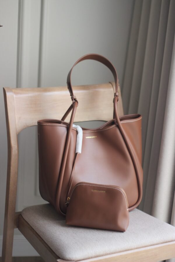 Lyla tote bag - XL
CHOCOLATE