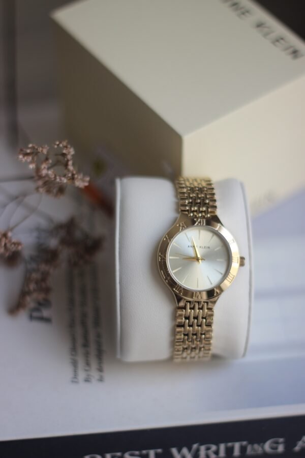 Anne klein