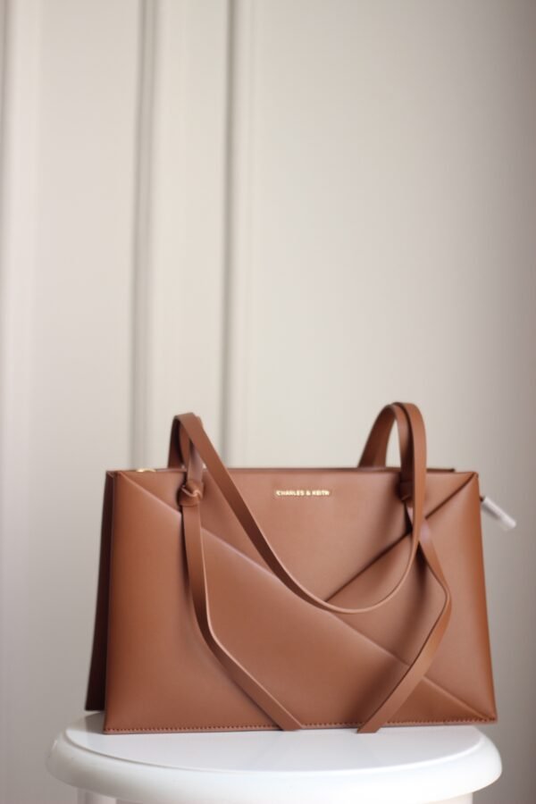 Midori Geometric Tote Bag - Tan
CHARLES&KEITH - Image 2