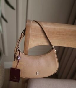 Aigner shoulder bag