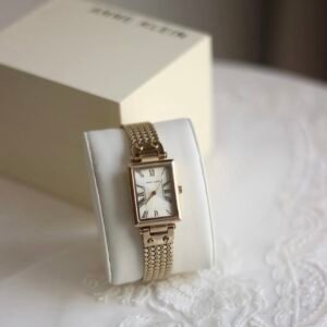 Anne Klein- gold