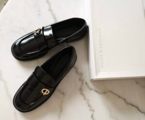 CHARLES&KEITH- black Loafers