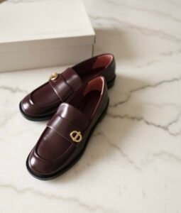 CHARLES&KEITH- burgundy Loafers