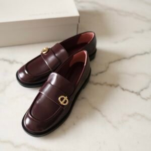 CHARLES&KEITH- burgundy Loafers
