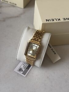 Anne klein - gold